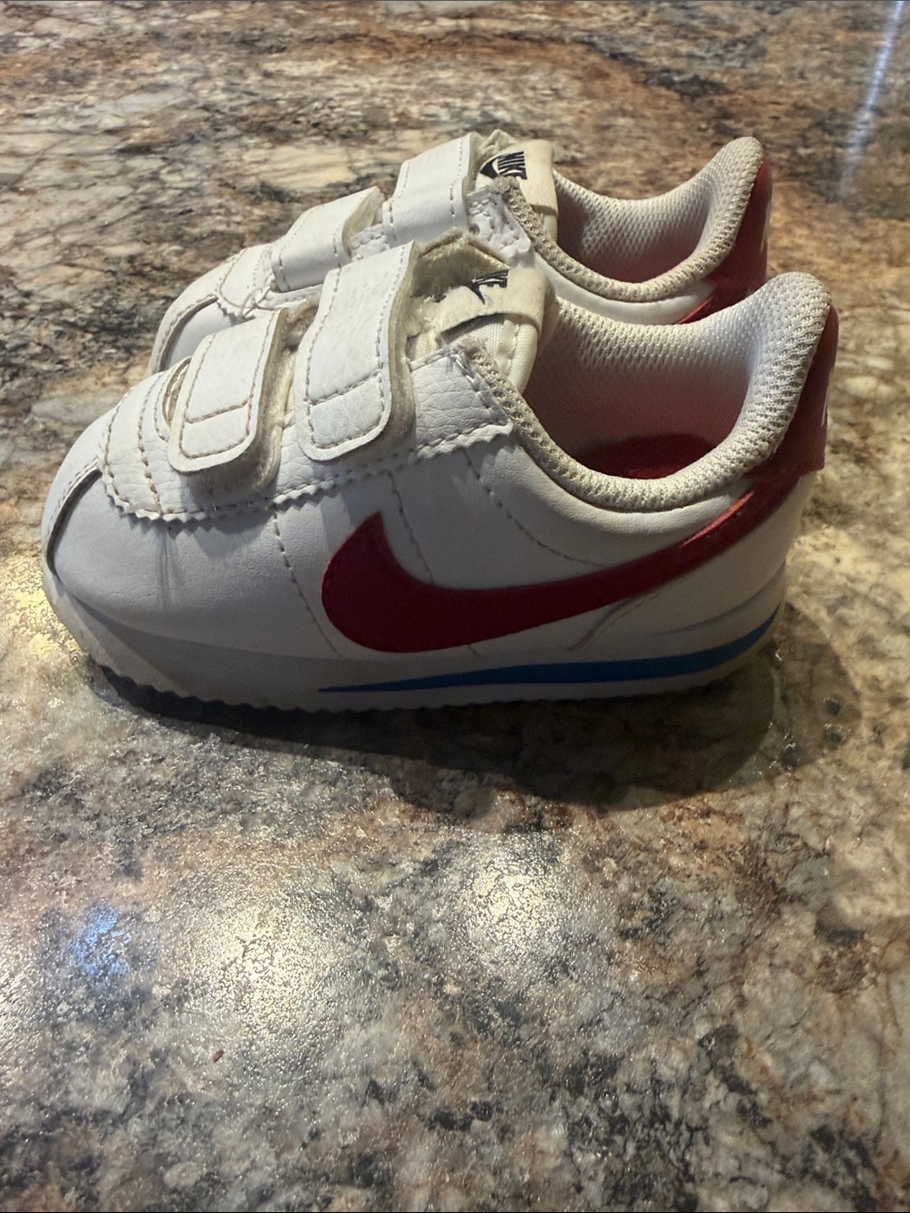 Nike Kids White Sneakers with Red Swoosh and Blue Trim - Picture 3 of 6